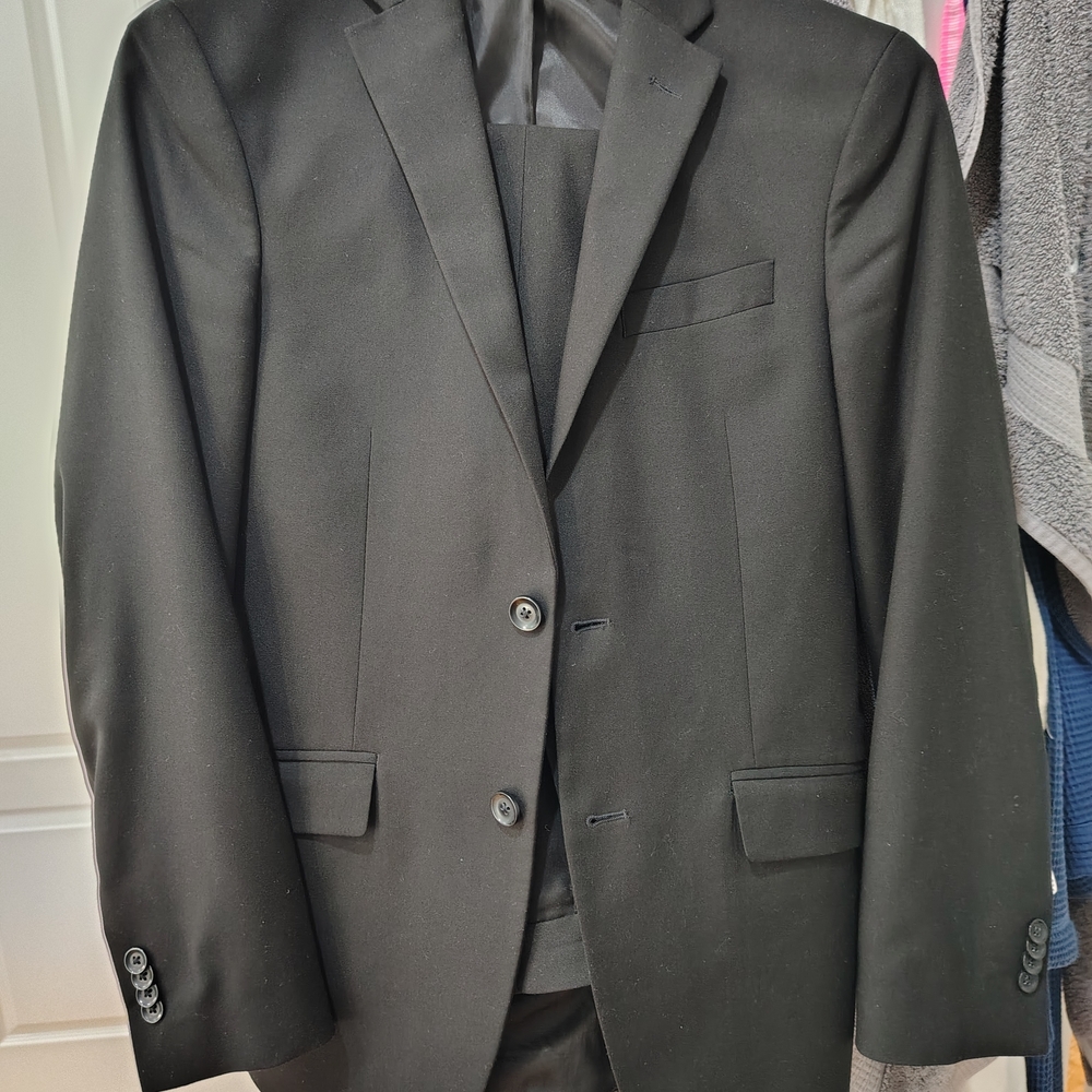 Kenneth Cole Reaction Black Men's Suit